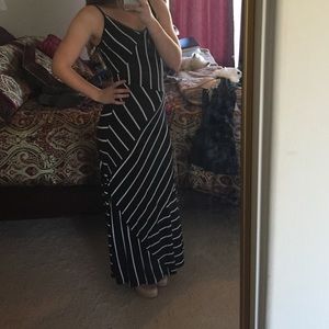 Black/white maxi