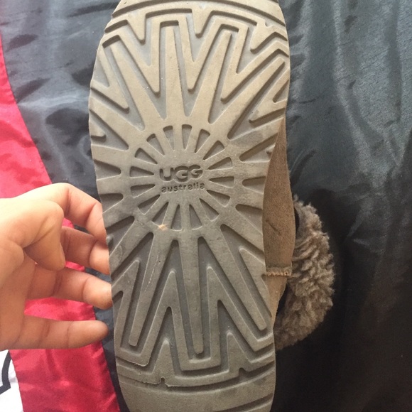 Grey uggs - Picture 3 of 3