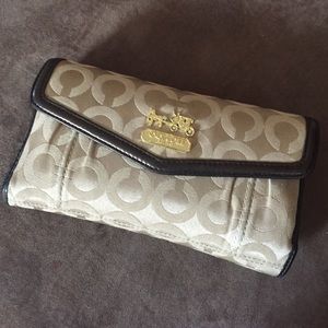 Authentic Signature Coach wallet
