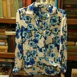 Vintage looking floral blouse