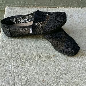 Lace Toms