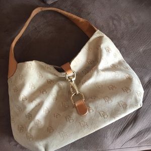 🎉SALE🎉 Authentic Dooney and Bourke!