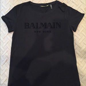 BALMAIN x H&M. Fitted T-shirt in cotton jersey