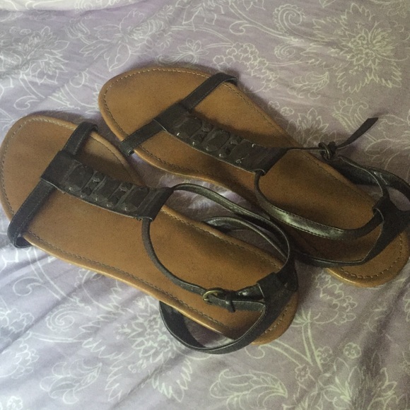 Brown Avenue Sandals