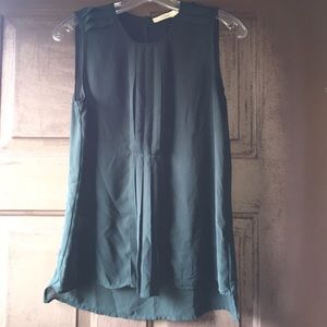 Elodie Sleeveless shirt