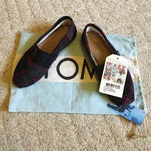 TOMS women's classic Pink plaid wool slip-on