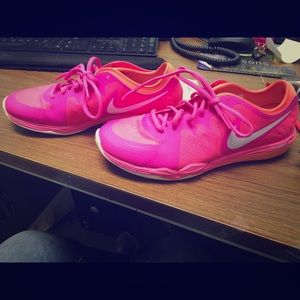 Women's Nike Tennis Shoes
