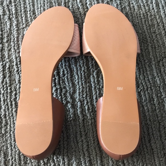 Neutral flats - Picture 2 of 2