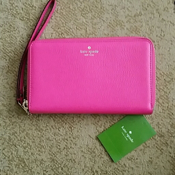 kate spade Handbags - NWT KATE SPADE WALLET
