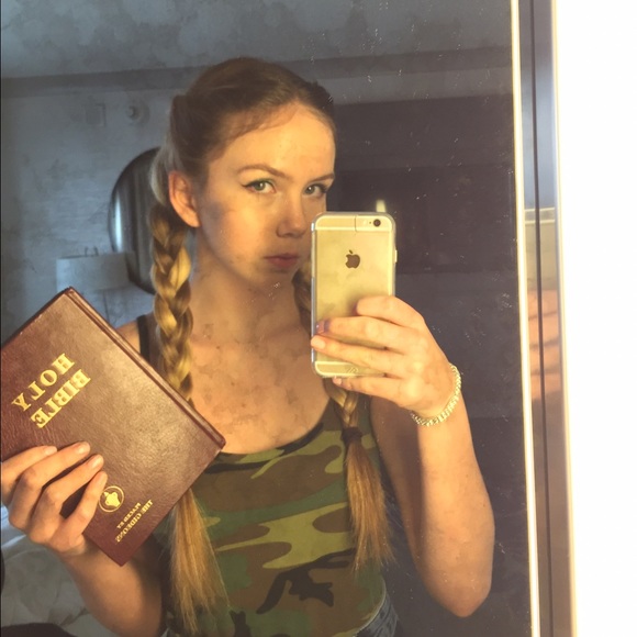 Meet your Posher, Julia