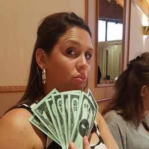 Meet your Posher, Courtney