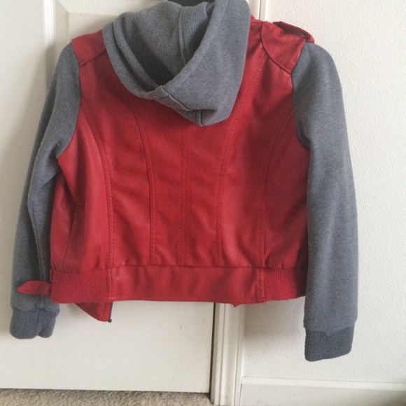 A jacket - Picture 2 of 2