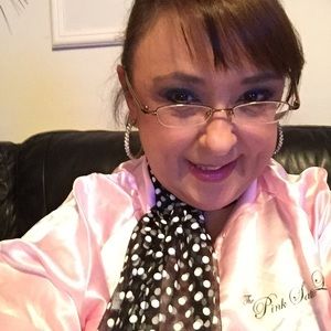 Meet your Posher, Joan