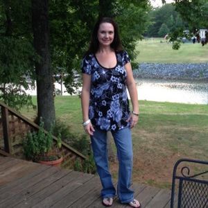 Meet your Posher, Denise