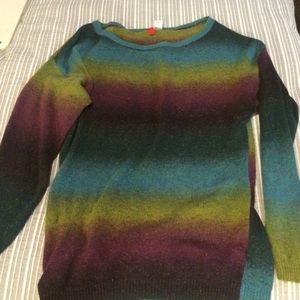 Colorful and comfortable sweater