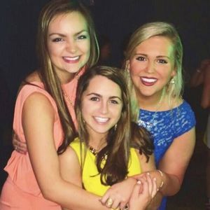 Meet your Posher, Olivia