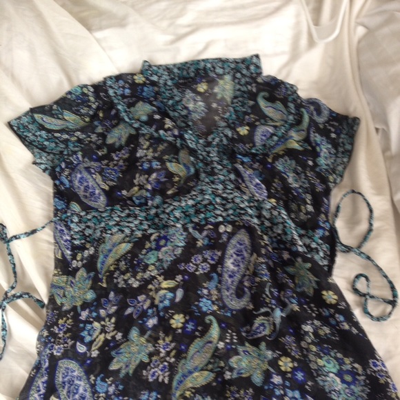 Sheer paisley zippered top - Picture 1 of 2