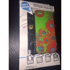iPhone 5/5s case with included earbuds