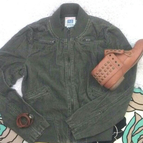 Fall Cycle Jacket - Picture 1 of 4