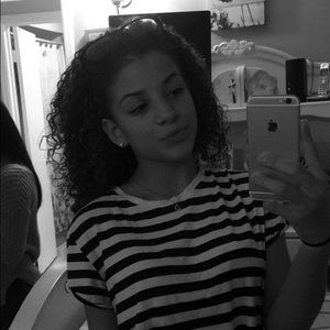 Meet your Posher, Eva