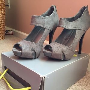 Gray Platform Peep Toe