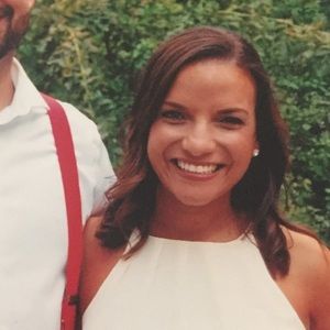 Meet your Posher, Loni