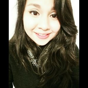 Meet your Posher, Ely