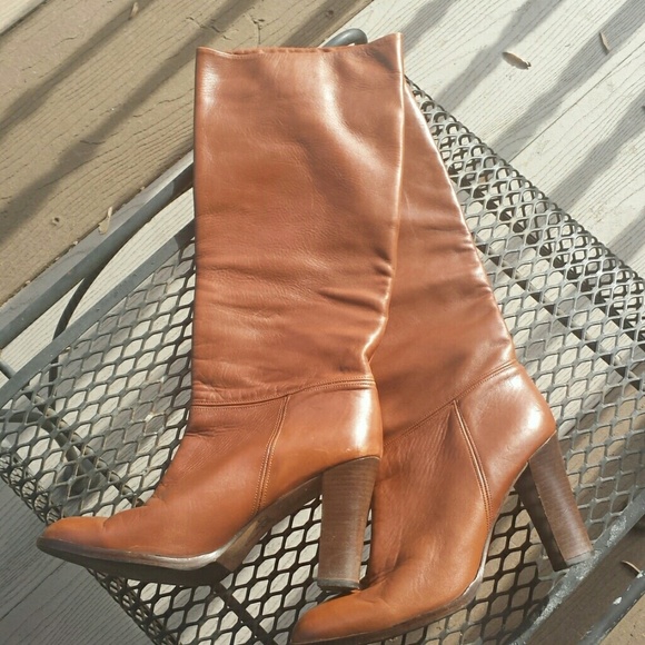 SOLD!  BANANA REPUBLIC  LEATHER BOOTS 9