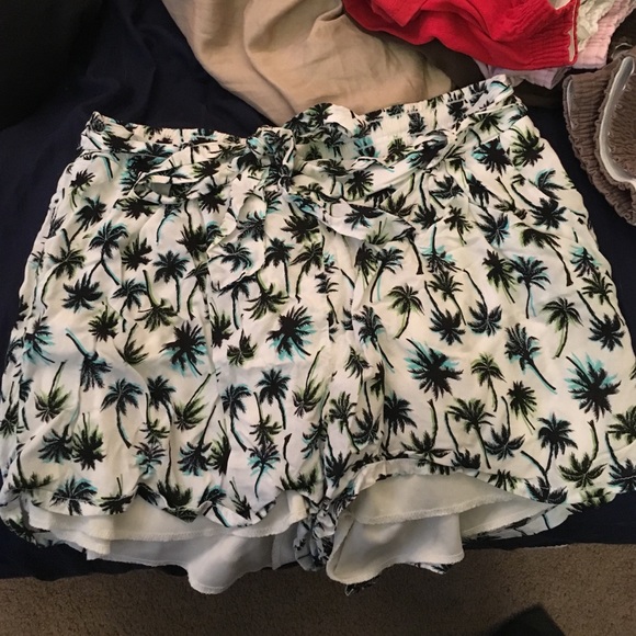 Shorts - Picture 1 of 1