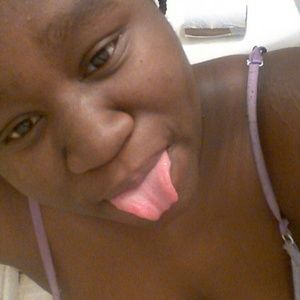 Meet your Posher, Ebony