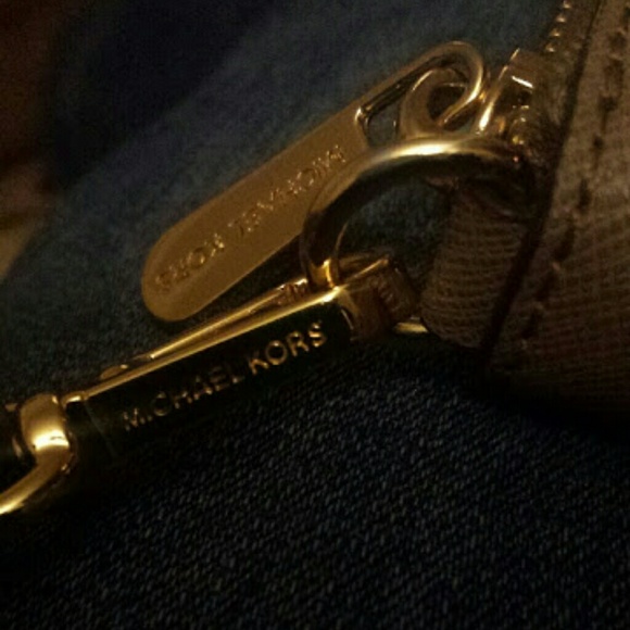 Authentic mk wallet - Picture 3 of 3