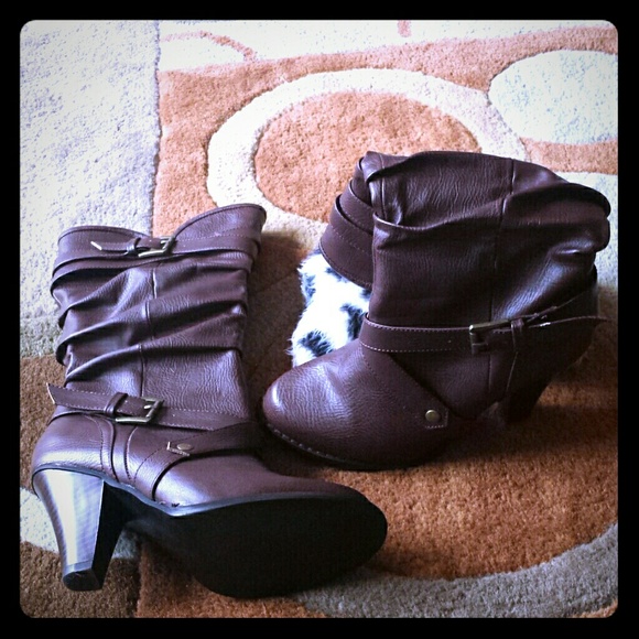 High heeled boots