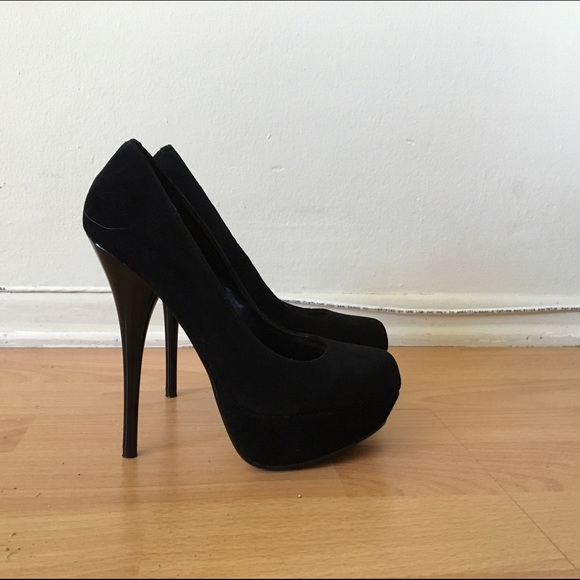 Size 5 black Baker Pumps