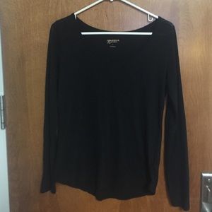 Long sleeve black tee