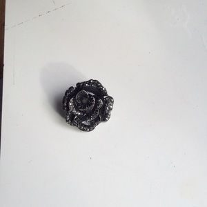 Black rose ring