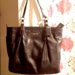 Authentic Coach Black Leather Tote Bag, EUC