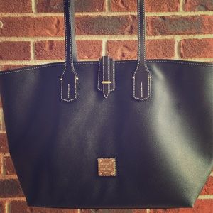 Dooney & Bourke Black Tote (Laptop tote).