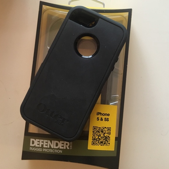 OtterBox iPhone 5/5s defender case