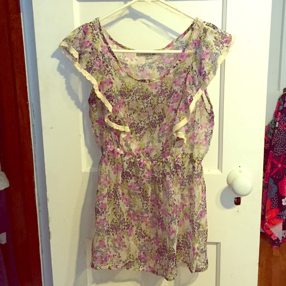 Spring or summer women's top