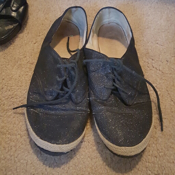Sparkley black shoes