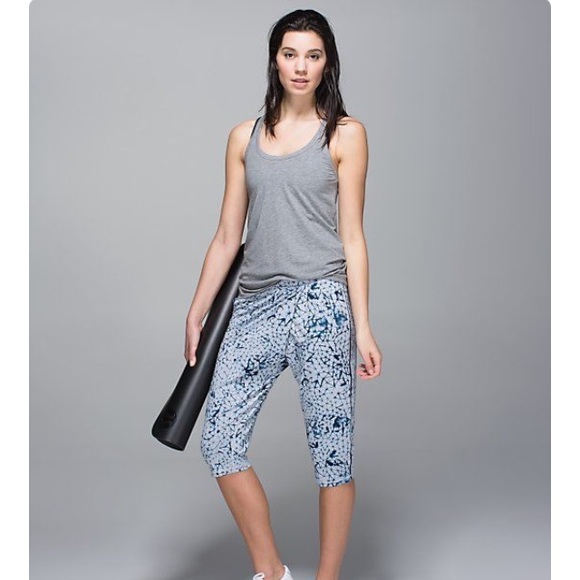 SALE❤️Retreat Yogi Crop 🌾 - Picture 2 of 4