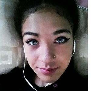 Meet your Posher, Julisa