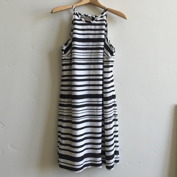 *SOLD*Banana Republic Dress 🌼 - Picture 3 of 4