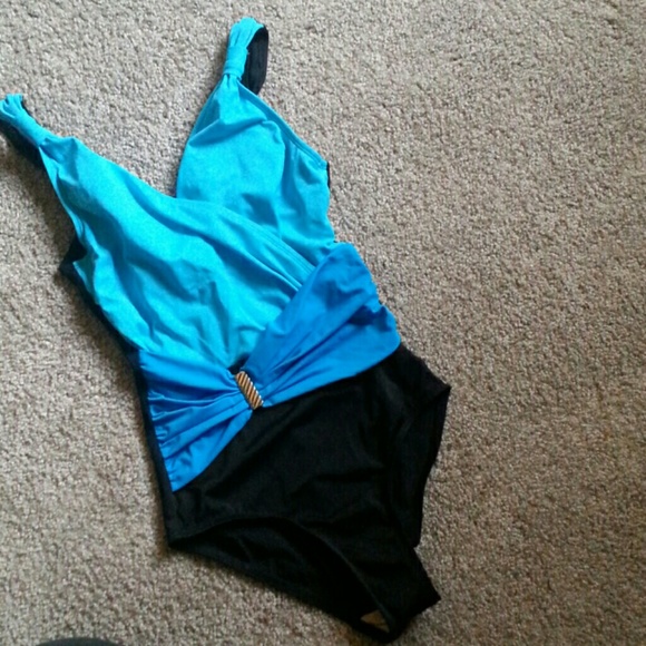 Swim suit