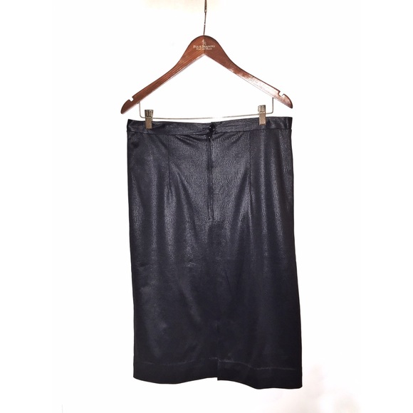 Snakeskin pattern skirt - Picture 2 of 4