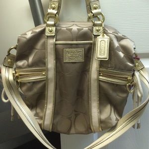 Brand new strap coach bag