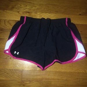 Women's under armour shorts XS