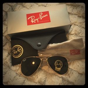 Brand New Classic black and gold Ray Ban aviators