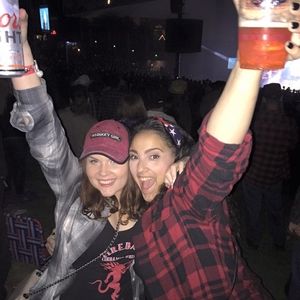 Meet your Posher, Bella