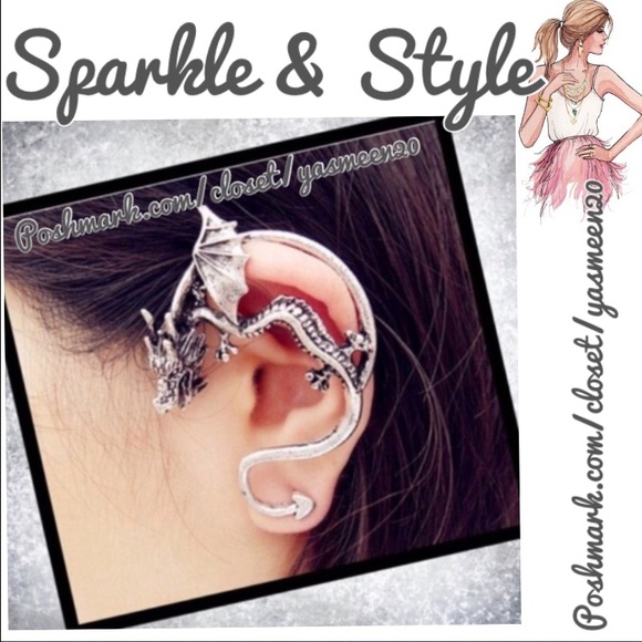 Accessories - Silver tone dragon earring/cuff